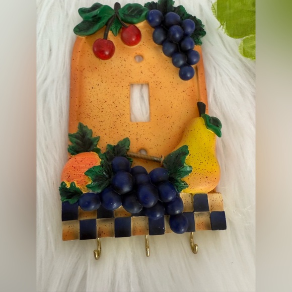 • 10/$25- Avon Gift Collection- Country Kitchen Collection Switchplate - Picture 2 of 4